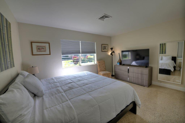 3201 Ne 23rd Street - Photo 1
