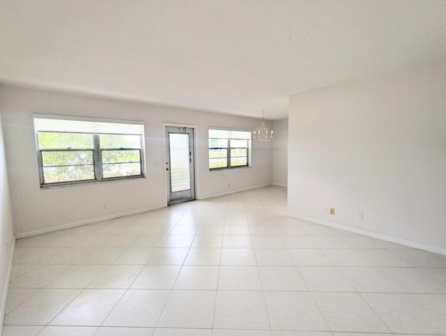 222 Somerset L - Photo 1