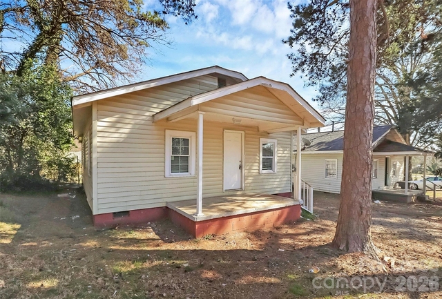 2510 Hemphill Street - Photo 1