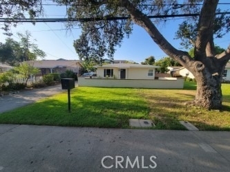 311 W Green - Photo 1