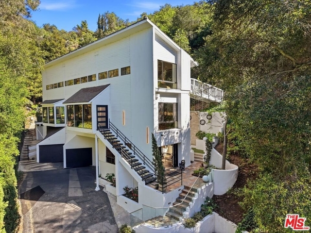 2350 Benedict Canyon Drive - Photo 1