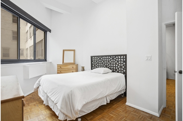 310 E 46th St - Photo 1