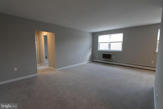 700 W Walnut Lane - Photo 1