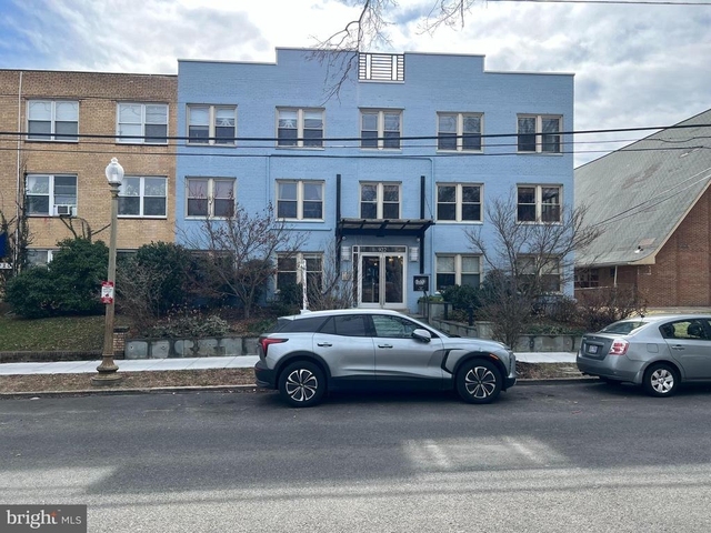 922 Madison Street Nw - Photo 1