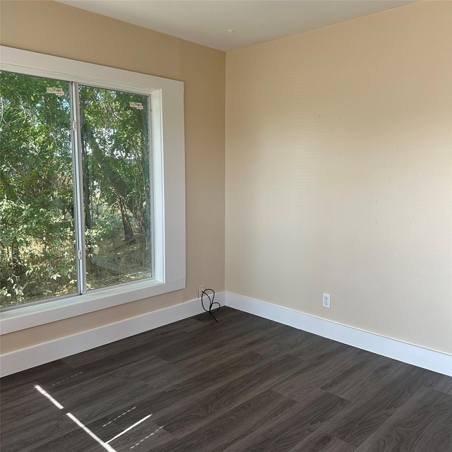 1321 Harris Hill Rd - Photo 1