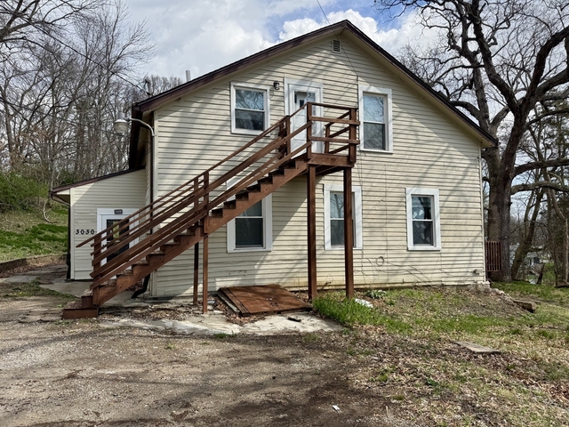 3032 1/2 Indian Road - Photo 1