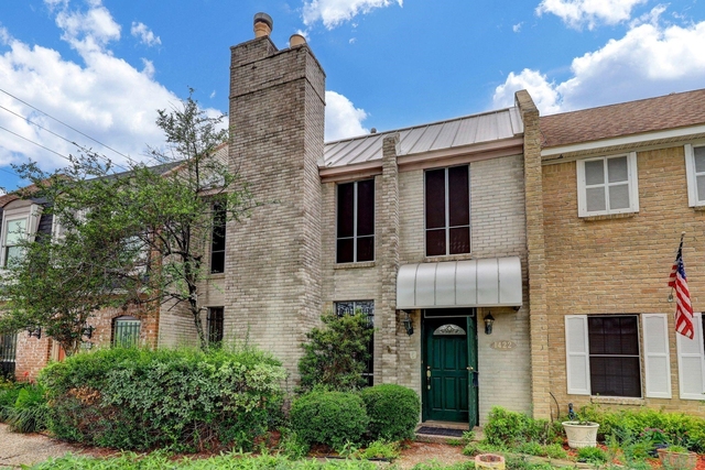 1422 Walnut Bend Lane - Photo 1