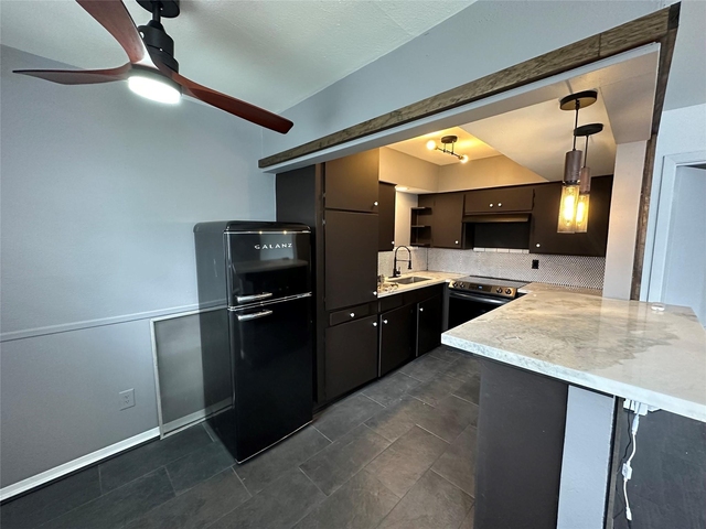 1906 Binz Street - Photo 1