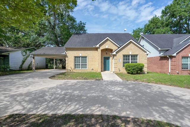 125 Pine Street - Photo 1