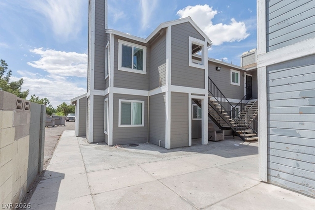 921 Snug Harbor Street - Photo 1