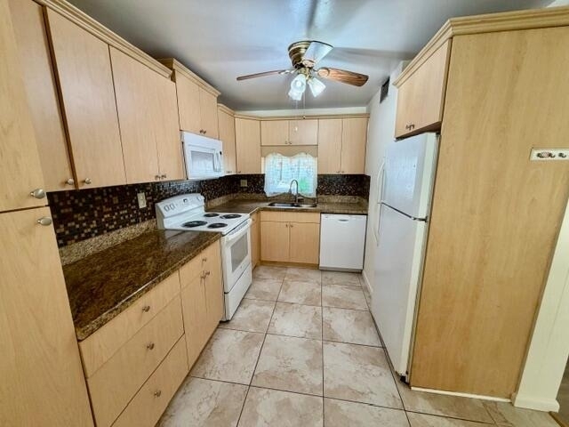8940 S Hollybrook Boulevard - Photo 1