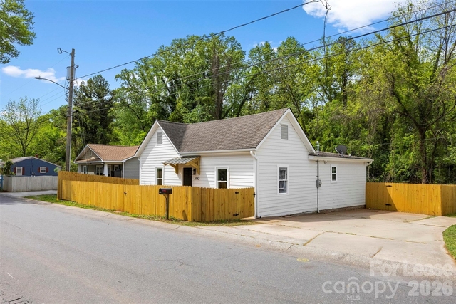 2942 Reid Avenue - Photo 1