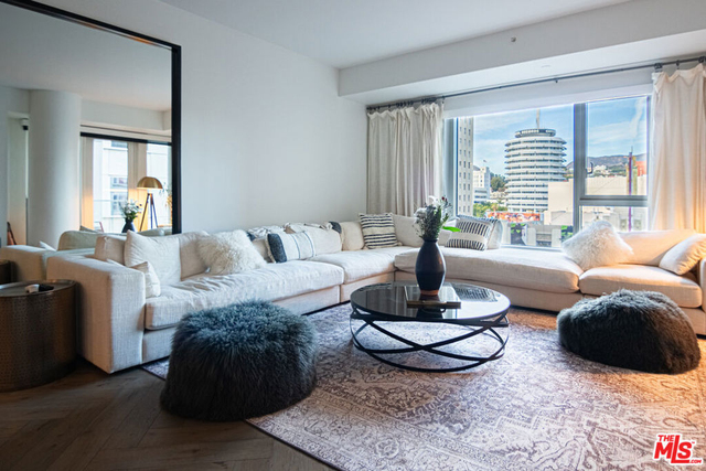 6250 Hollywood Boulevard - Photo 1