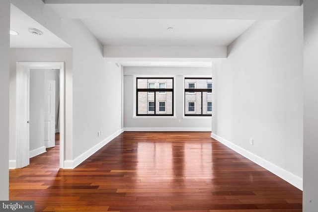 1500 Chestnut Street - Photo 1