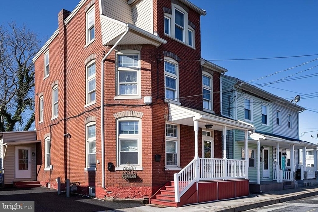 112 Nissley Street - Photo 1