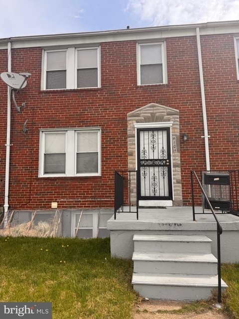 4104 Erdman Avenue - Photo 1