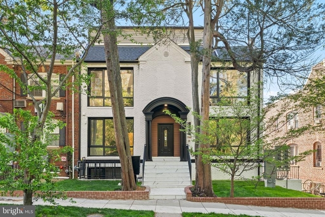 2504 41st Street Nw - Photo 1