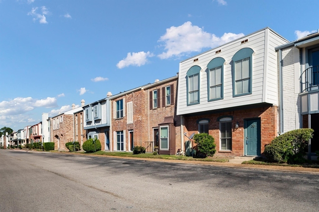 7700 Creekbend Drive - Photo 1
