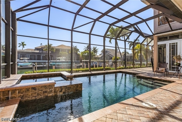 540 Snell Court - Photo 1