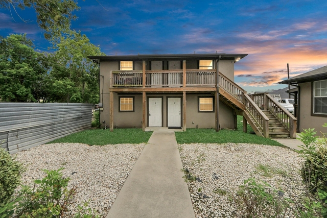 706 Harris Avenue - Photo 1