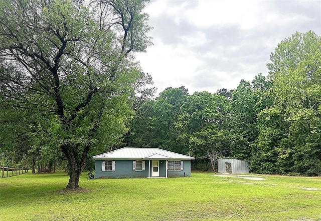 560 Beverly Drive - Photo 1