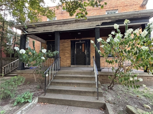 4825 Butler St. (to Lease) - Photo 1