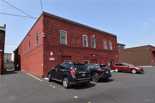 152 Court Street - Photo 1