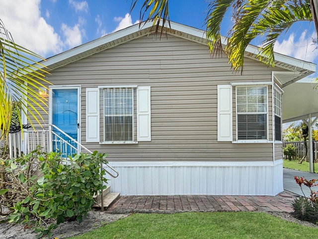 7568 Se Swan Avenue - Photo 1