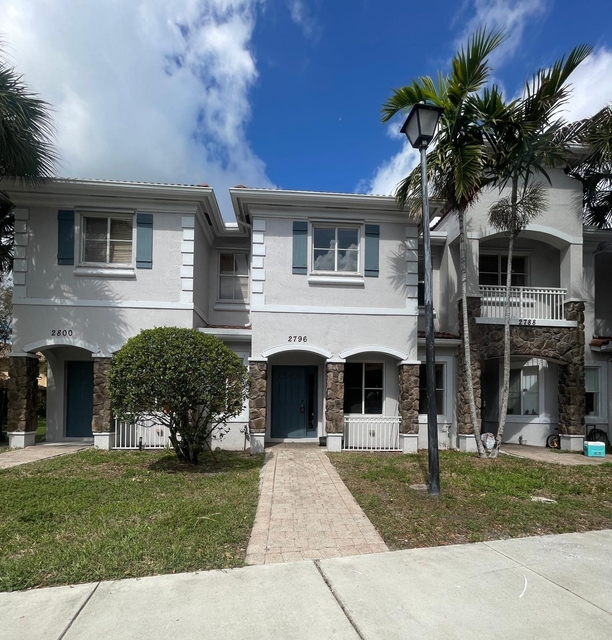 2796 Sw 83rd Avenue - Photo 1