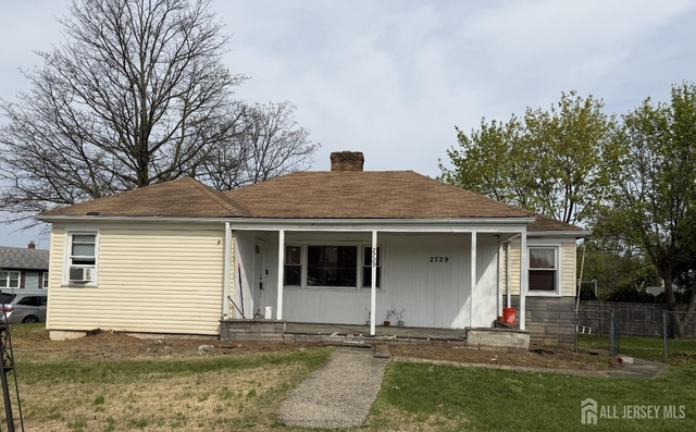 2729 Woodbridge Avenue - Photo 1