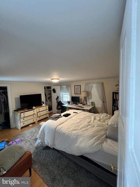 200 Nassau Street - Photo 1