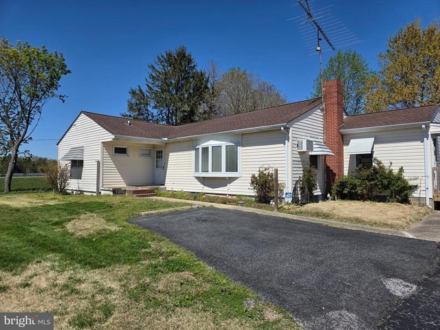 2452 Peachtree Run Road - Photo 1
