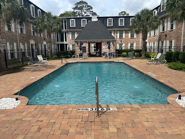 359 N Post Oak Lane - Photo 1