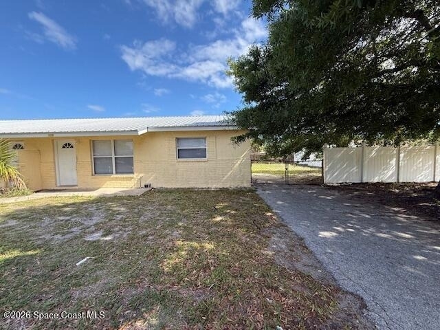 660 Minnie Street - Photo 1