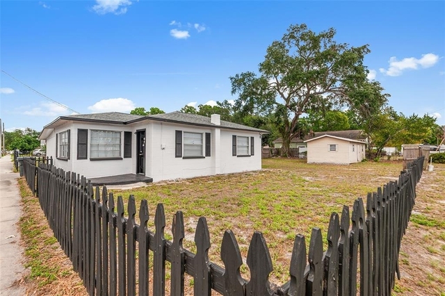 201 N Himes Avenue - Photo 1