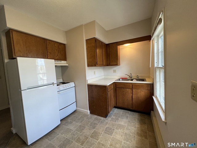 261 Broad Street - Photo 1