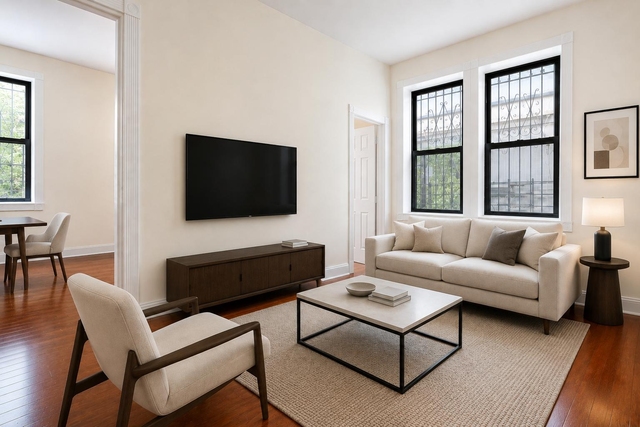 270 Fort Washington Avenue - Photo 1