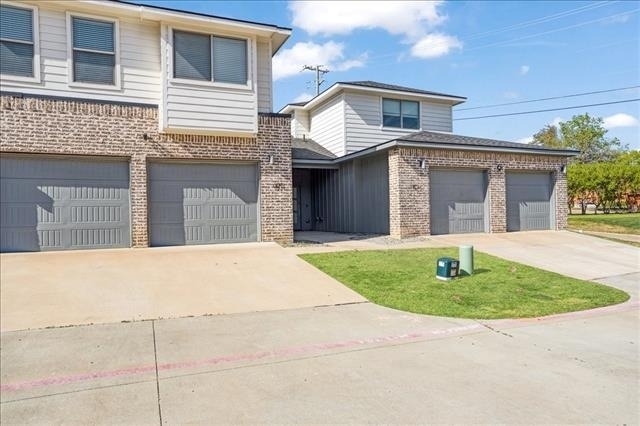 3060 W Crawford Street - Photo 1
