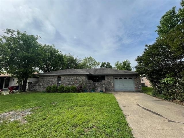 821 Loganwood Drive - Photo 1