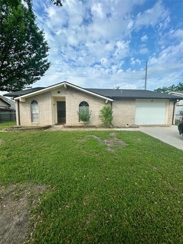 409 S Holiday Drive - Photo 1