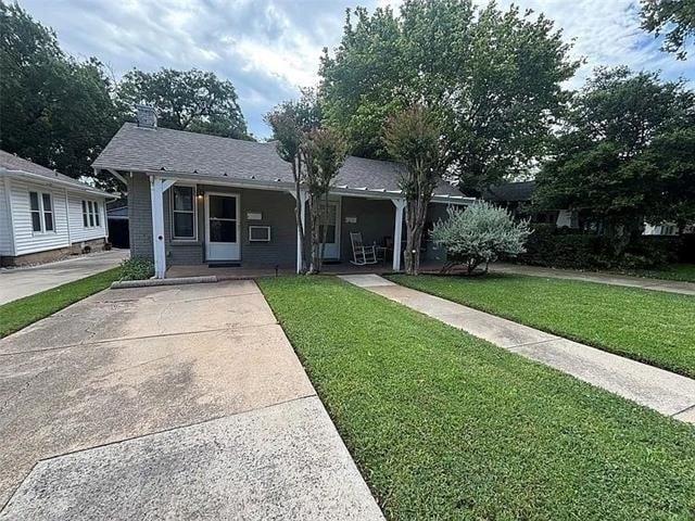 1609 Virginia Place - Photo 1