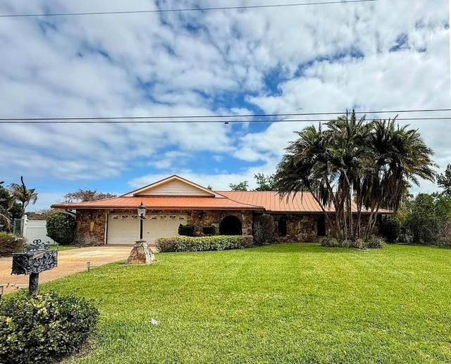 465 Se Naranja Avenue - Photo 1