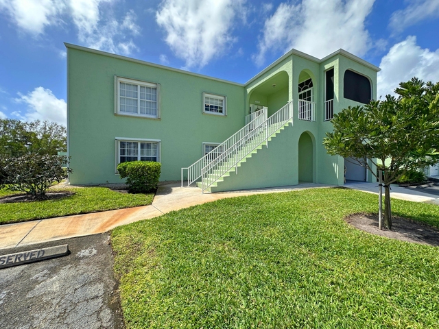 2130 Se Wild Meadow Circle - Photo 1