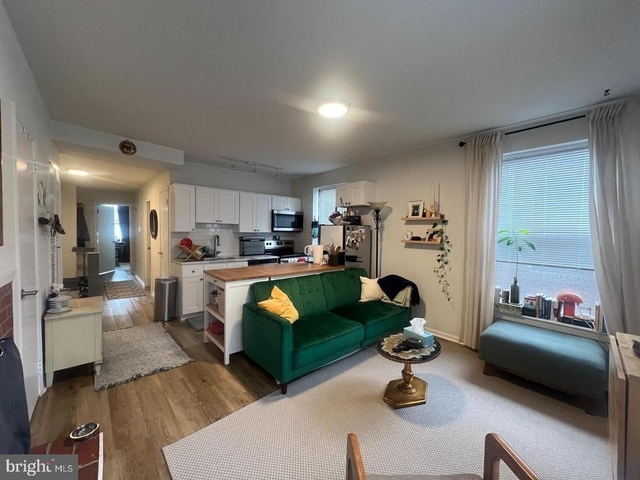 1904 Fairmount Avenue - Photo 1