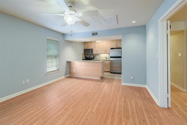 7685 Northcross Dr - Photo 1