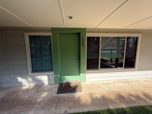 2200 Dickson Dr - Photo 1