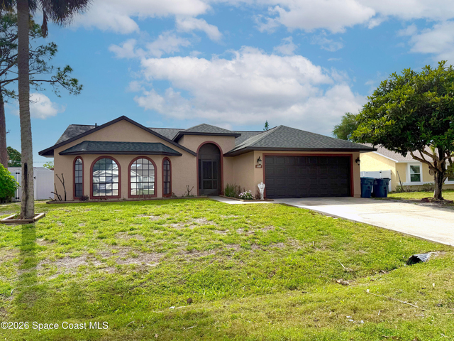 866 Hanau Avenue Nw - Photo 1