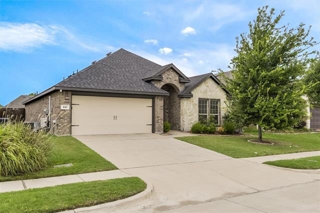 127 Garden Grove Drive - Photo 1