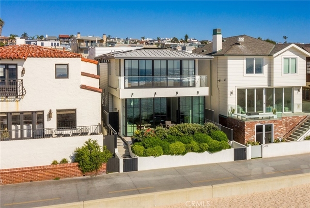 2428 The Strand - Photo 1
