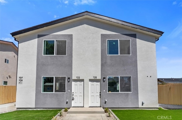 707 W 80th - Photo 1